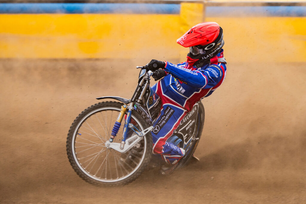 Norrköping, SVERIGE - 7 maj 2024 : Vargarnas Jakub Miskowiak under matchen i speedway i Bauhausligan mellan Vargarna och Västervik på Ica Maxi Arena den 7 maj 2024 i Norrköping ( Foto: Emil Särnehed / SarnehedPhoto )  Nyckelord Keywords: Speedway, Bauhausligan, Vargarna, Västervik, ESS, Elitserien, Elitspeedway, Premiär ***Betalbild***