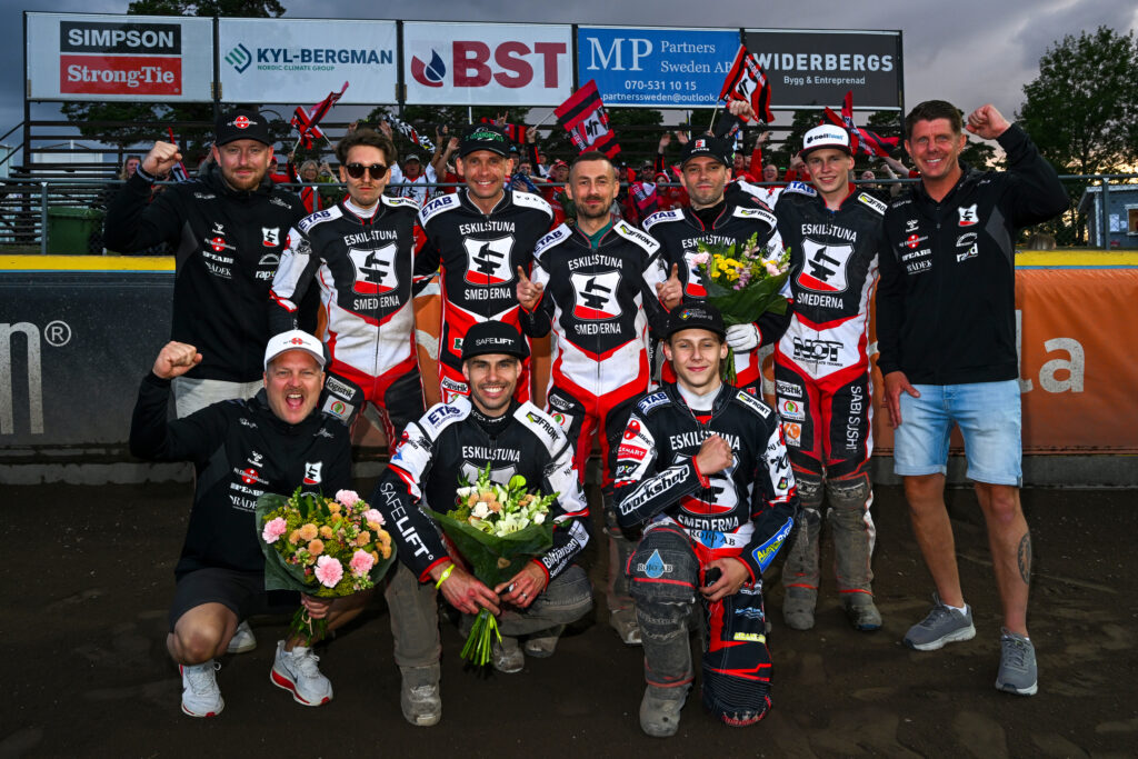 Dubbla segrar och klar serieledning: ”Finns mer att plocka ut”